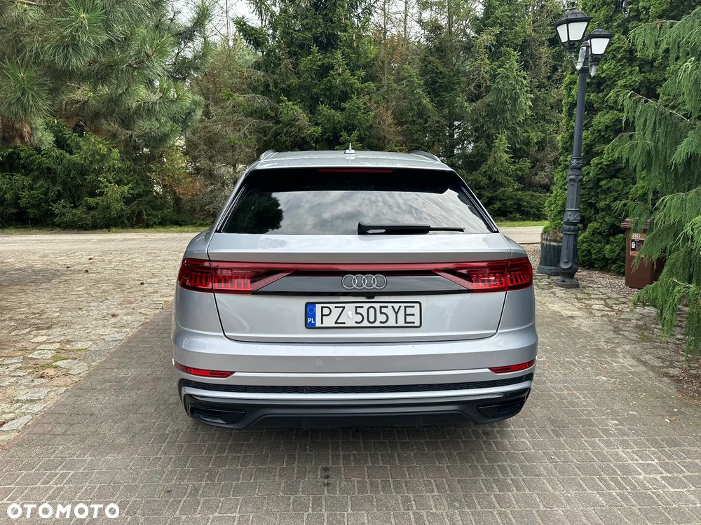 Audi Q8 - 6