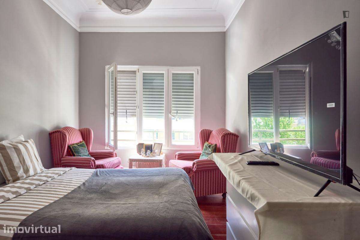 Quarto - localizado em Entrecampos Lisbon - Grande imagem: 3/38