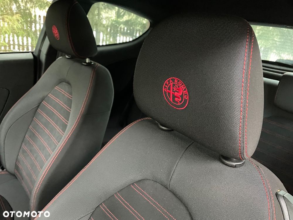 Alfa Romeo Mito 1.4 TB MultiAir Veloce TCT - 9