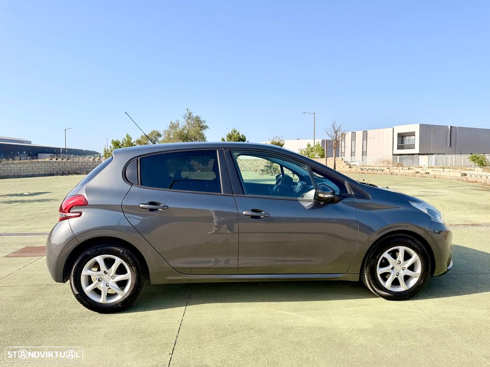 Peugeot 208 1.2 PureTech Style - 30