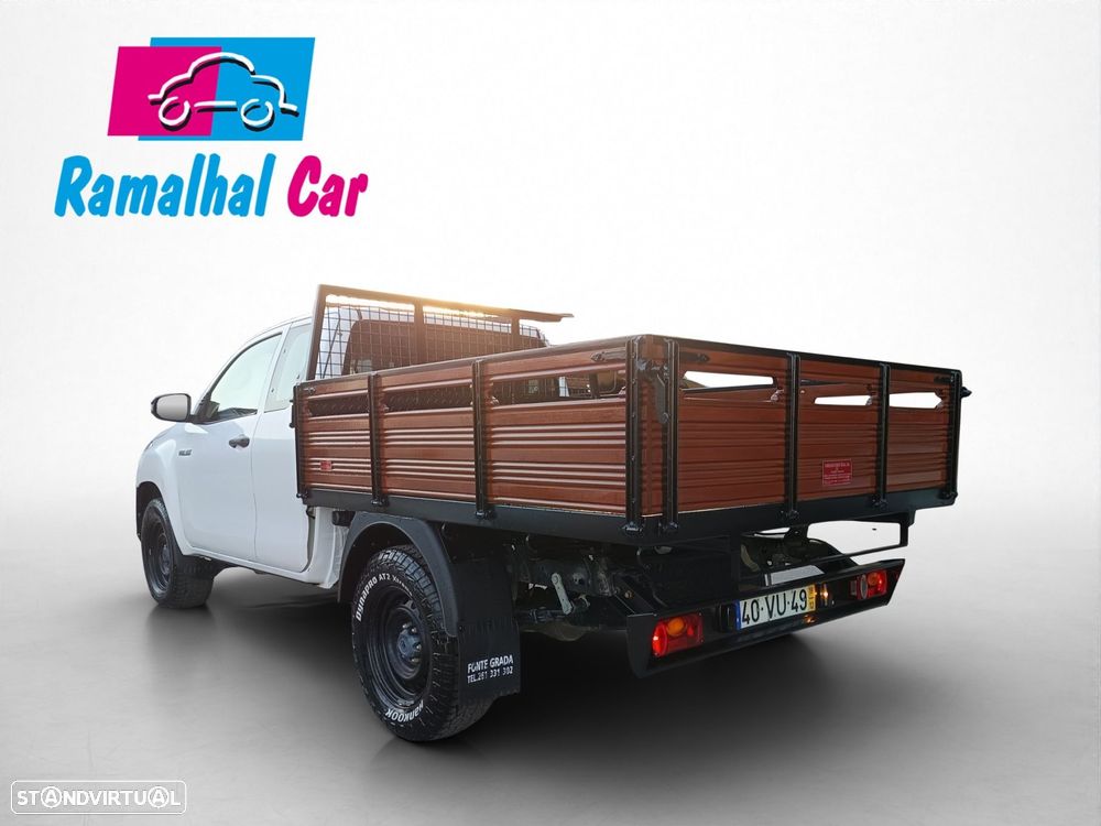 Toyota Hilux - 8