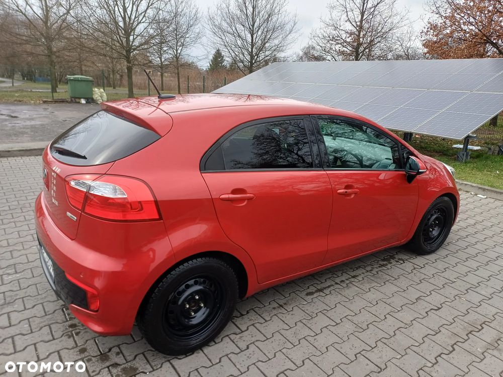 Kia Rio - 4