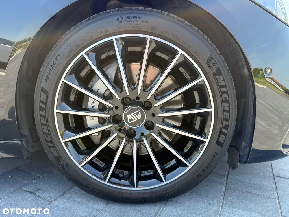 Mercedes-Benz Klasa C 300 mHEV 4-Matic AMG - 14