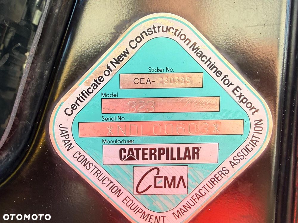 Caterpillar 323 - 21