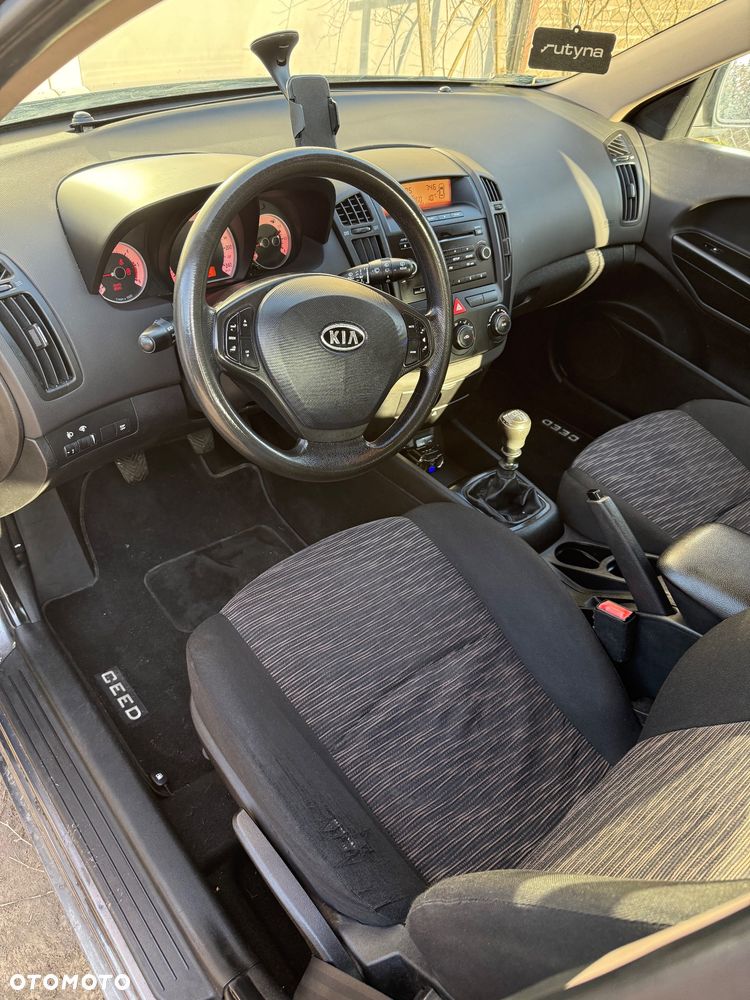 Kia Ceed 1.6 Crdi Comfort - 18