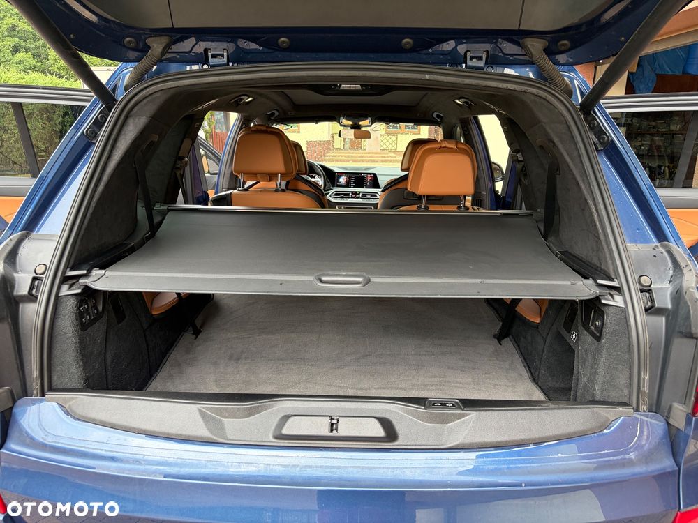BMW X7 xDrive40i sport - 27