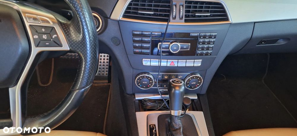 Mercedes-Benz Klasa C 350 7G-TRONIC Edition - 6