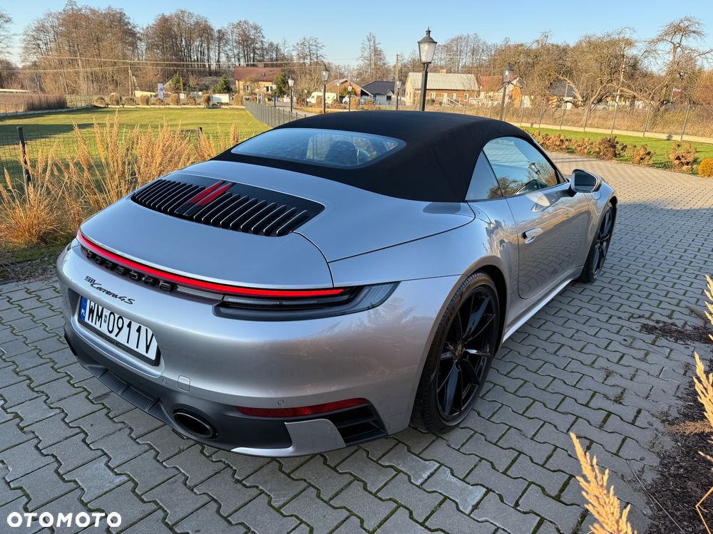 Porsche 911 Carrera 4S PDK - 25