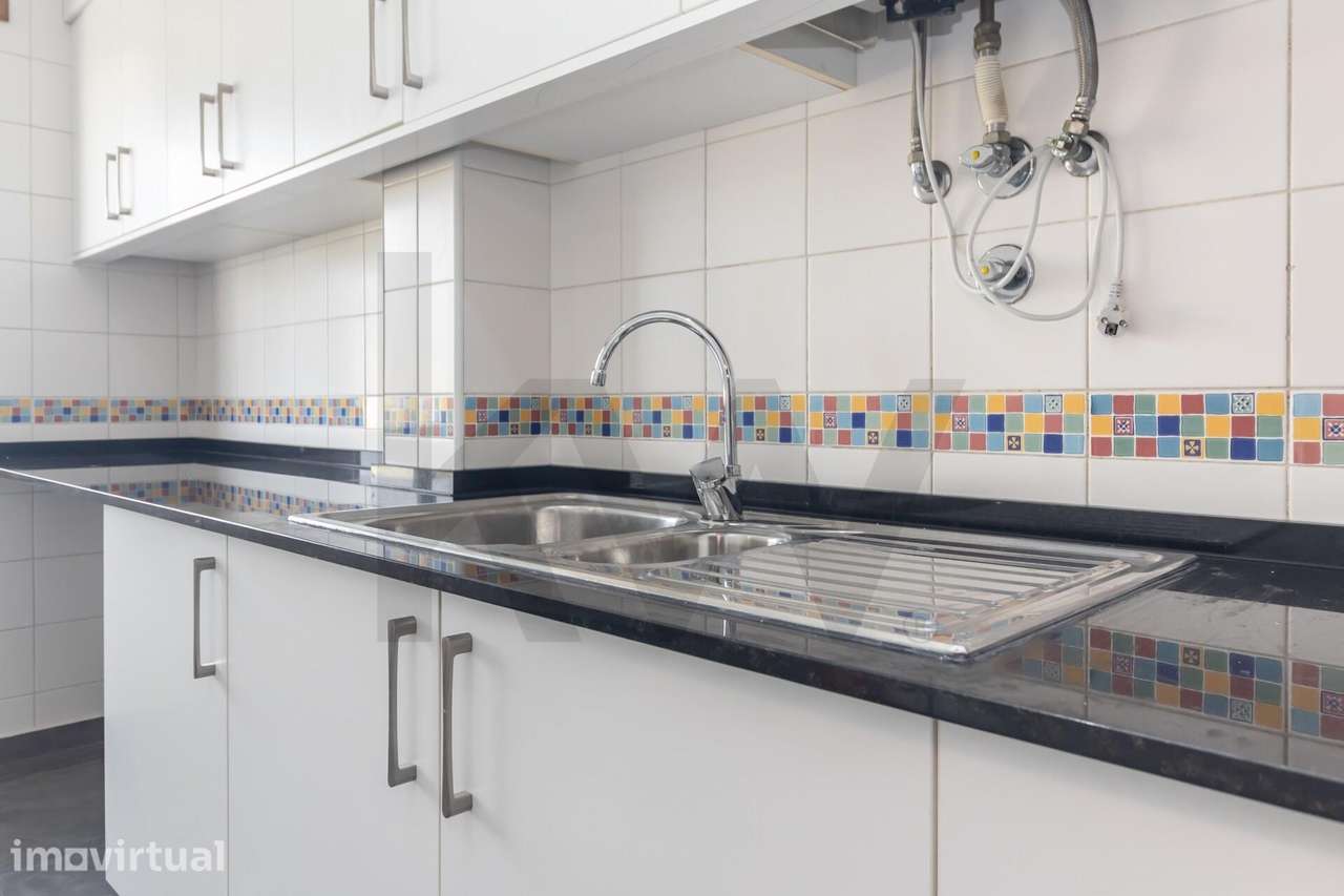 Apartamento T3 Remodelado no Montijo | Garagem e Arrecadação - Grande imagem: 4/47