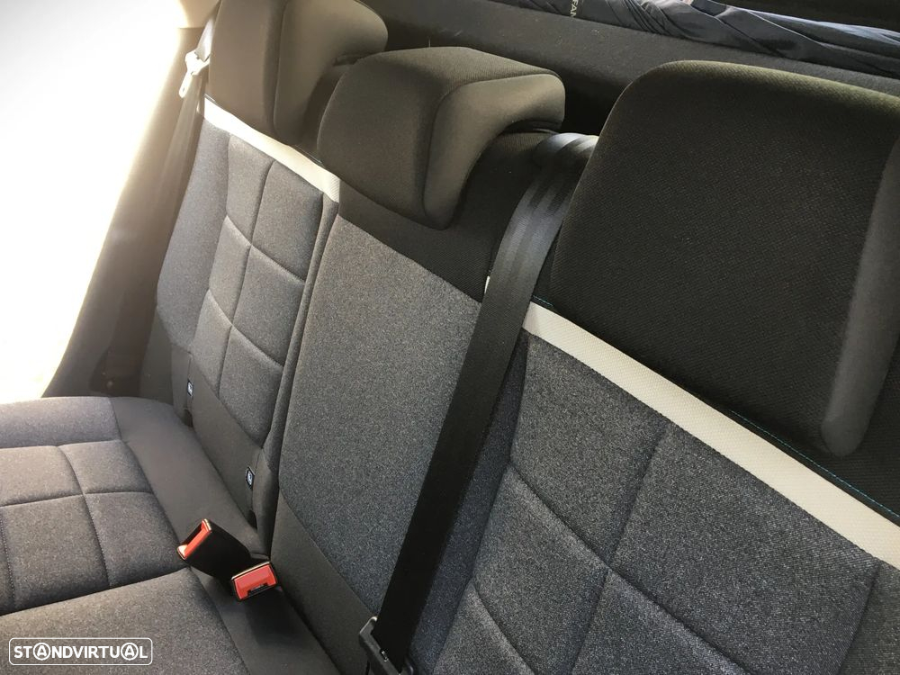 Citroën C4 Cactus 1.2 PureTech Feel EAT6 - 17