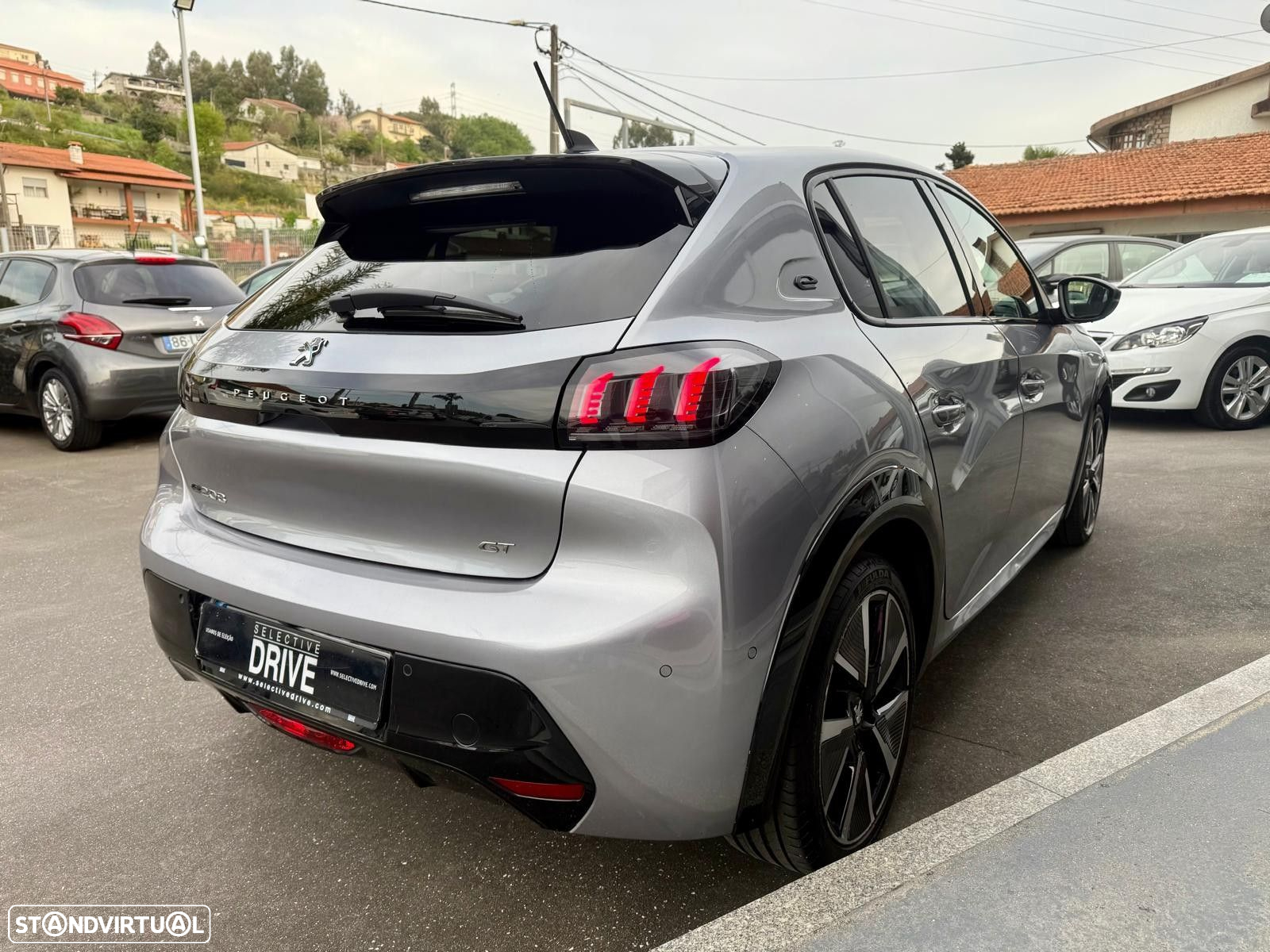 Peugeot e-208 50 kWh GT Pack - 4