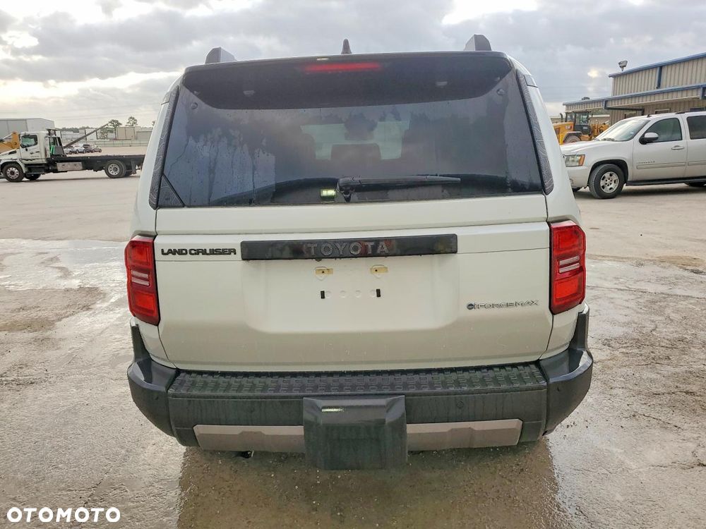Toyota Land Cruiser - 6