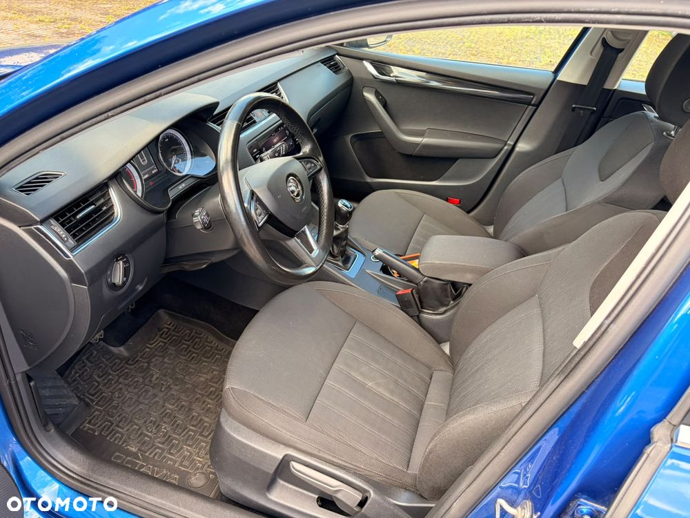 Skoda Octavia 1.5 TSI ACT Style - 6