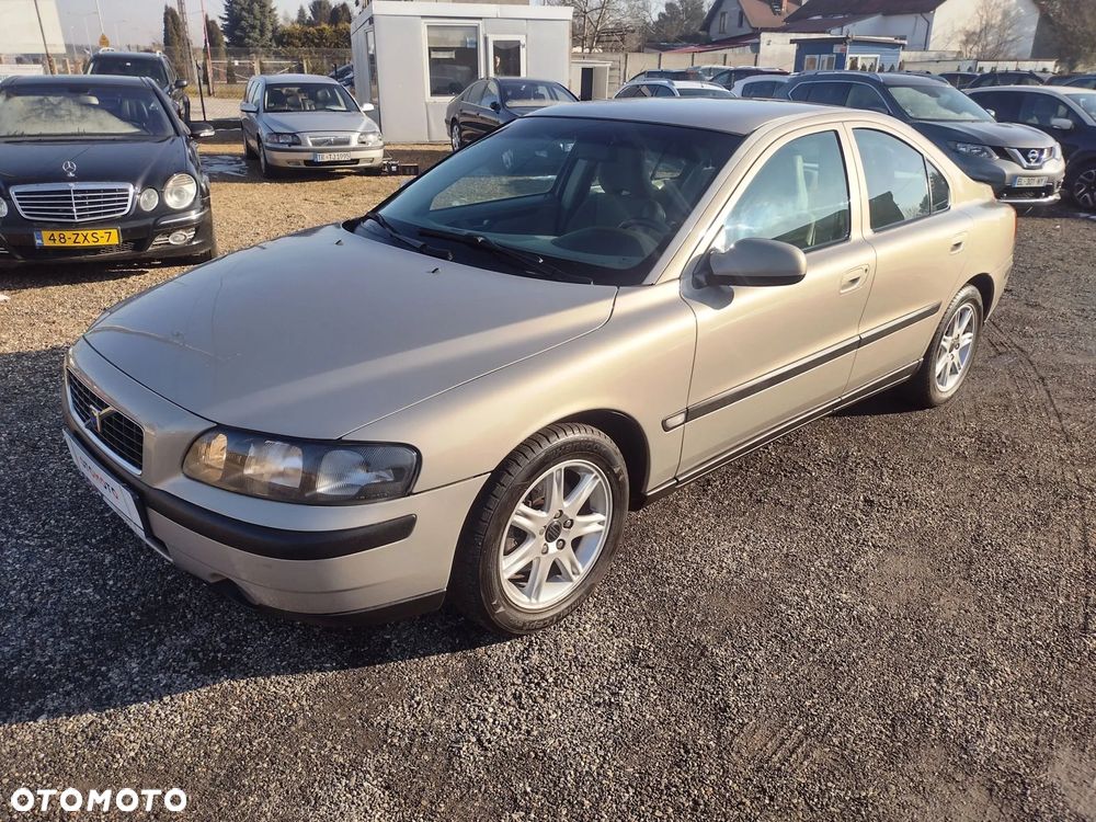 Volvo S60 2.4 Kinetic - 19