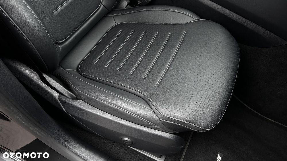 Mercedes-Benz GLC - 27