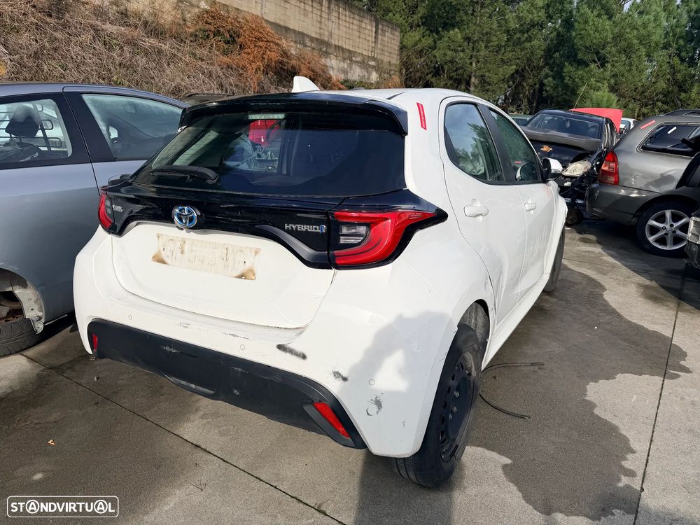TOYOTA YARIS 1.5 HDF (HIBRIDO) DE 2022 EM CENTRO DE ABATE FIM DE VIDA
