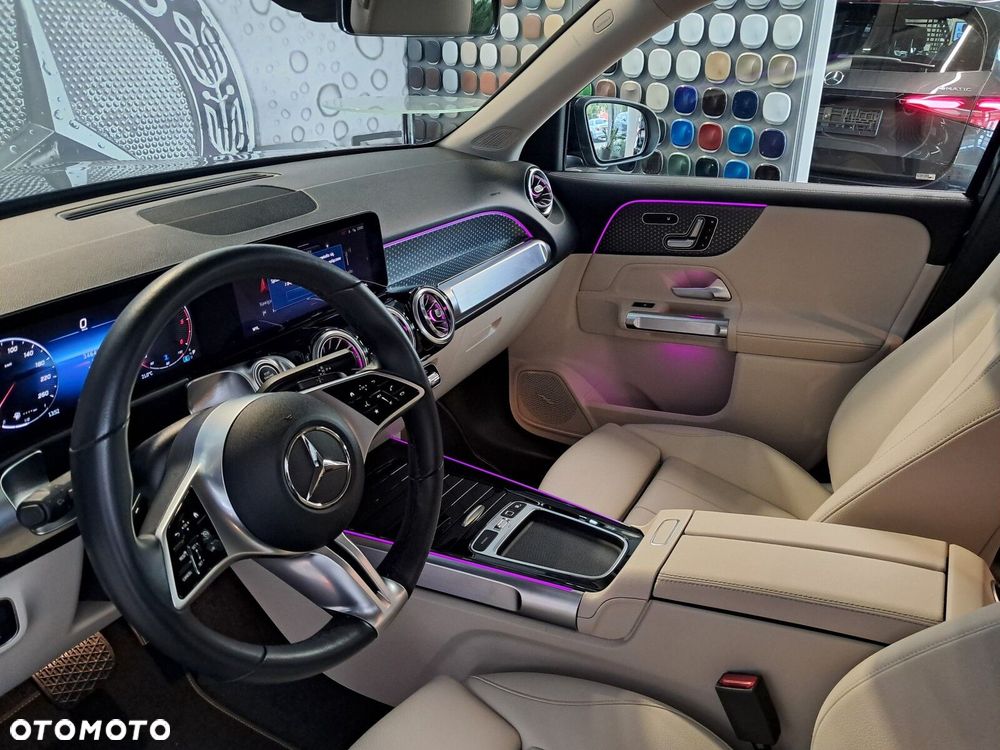 Mercedes-Benz GLB - 39