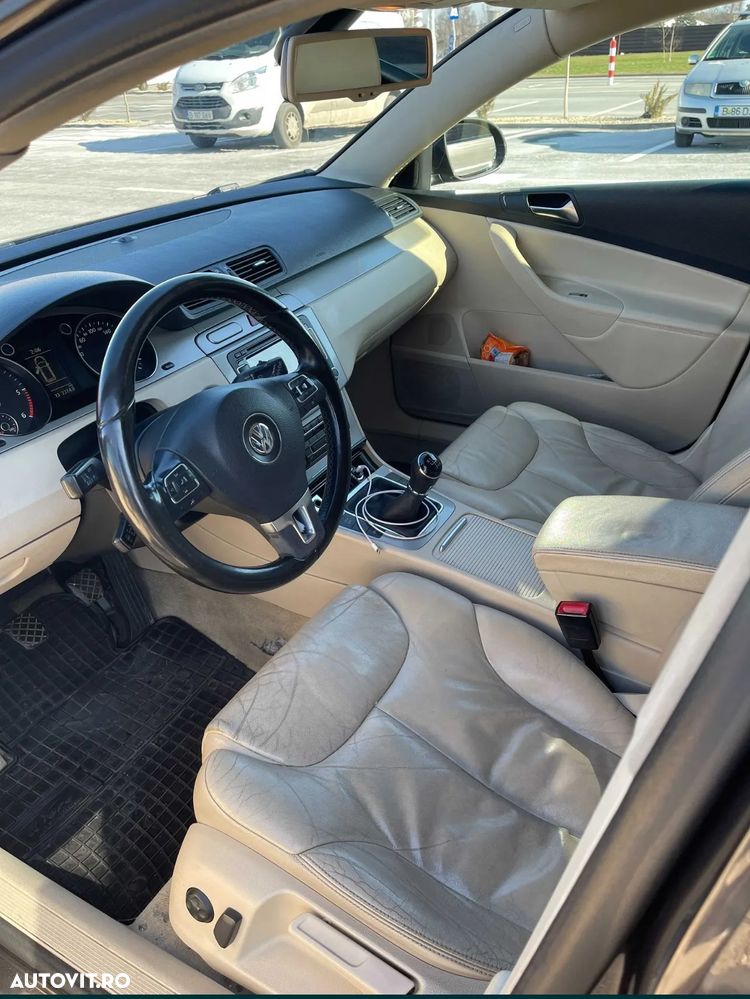 Volkswagen Passat - 2