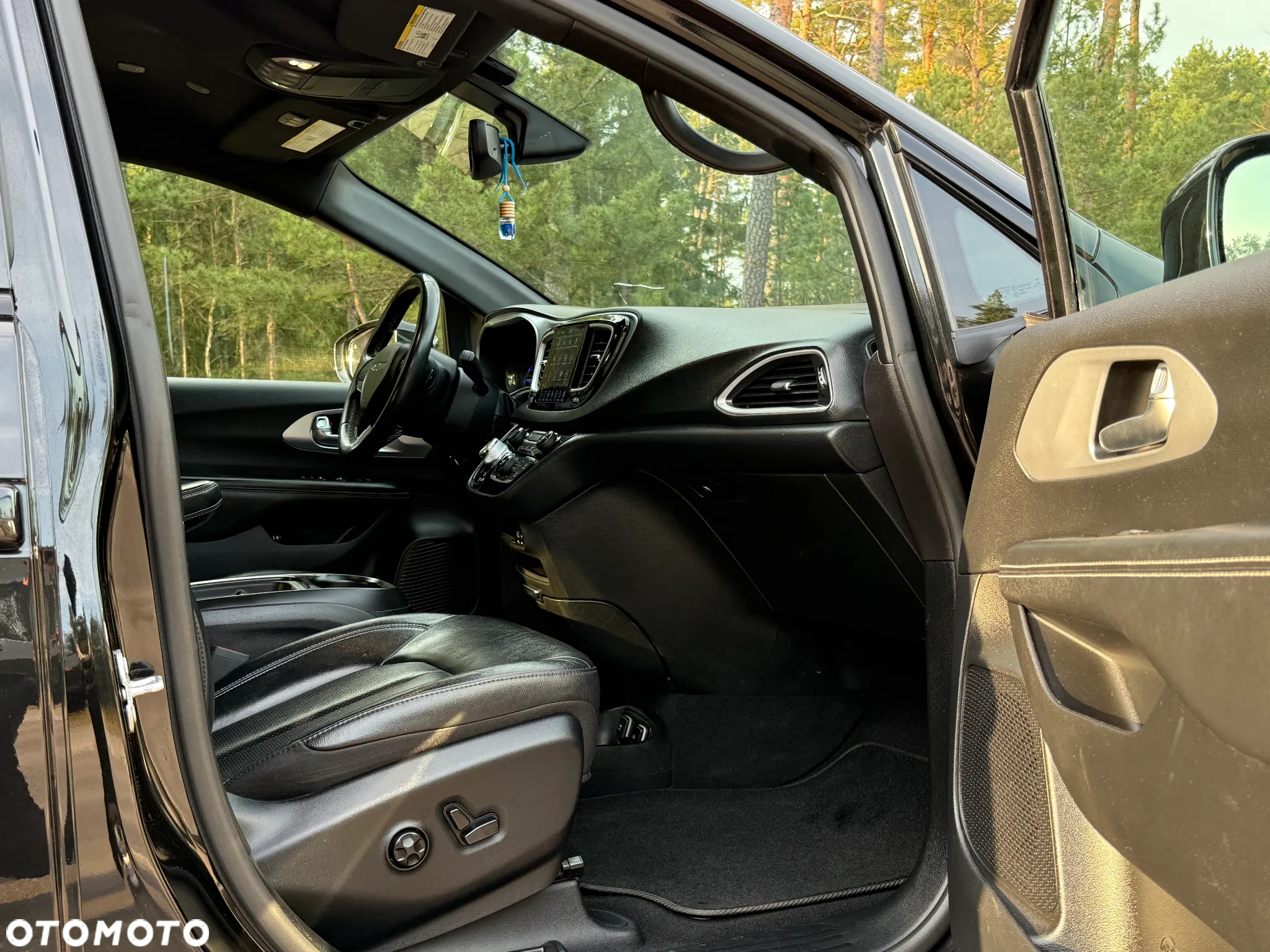 Chrysler Pacifica - 18