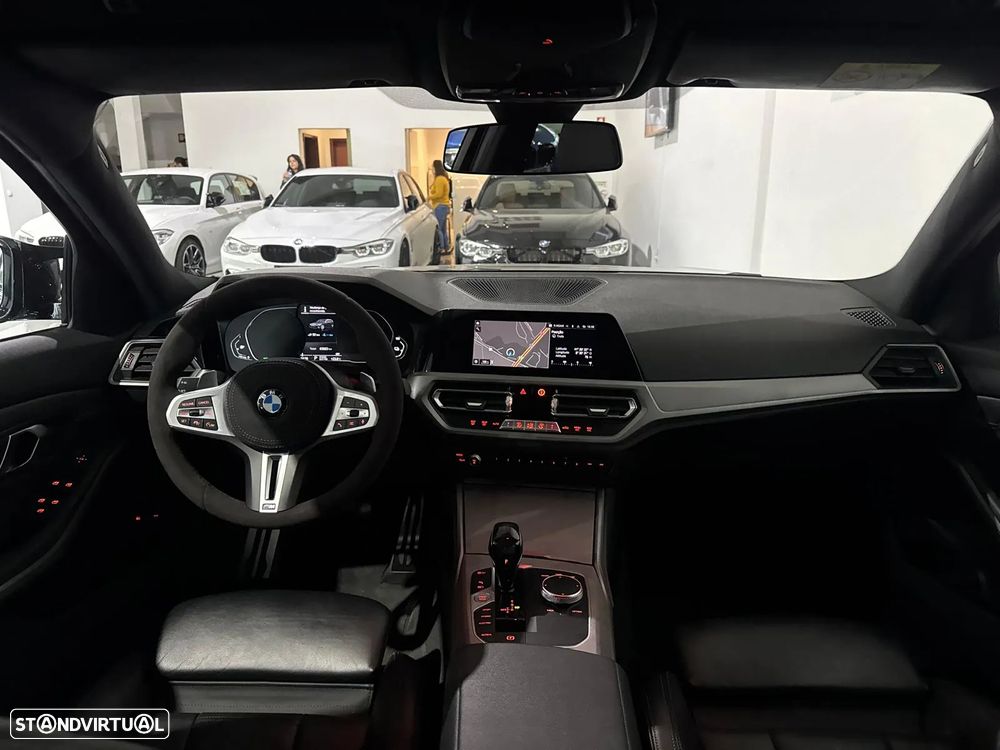 BMW 330 e Touring Pack M Auto - 39