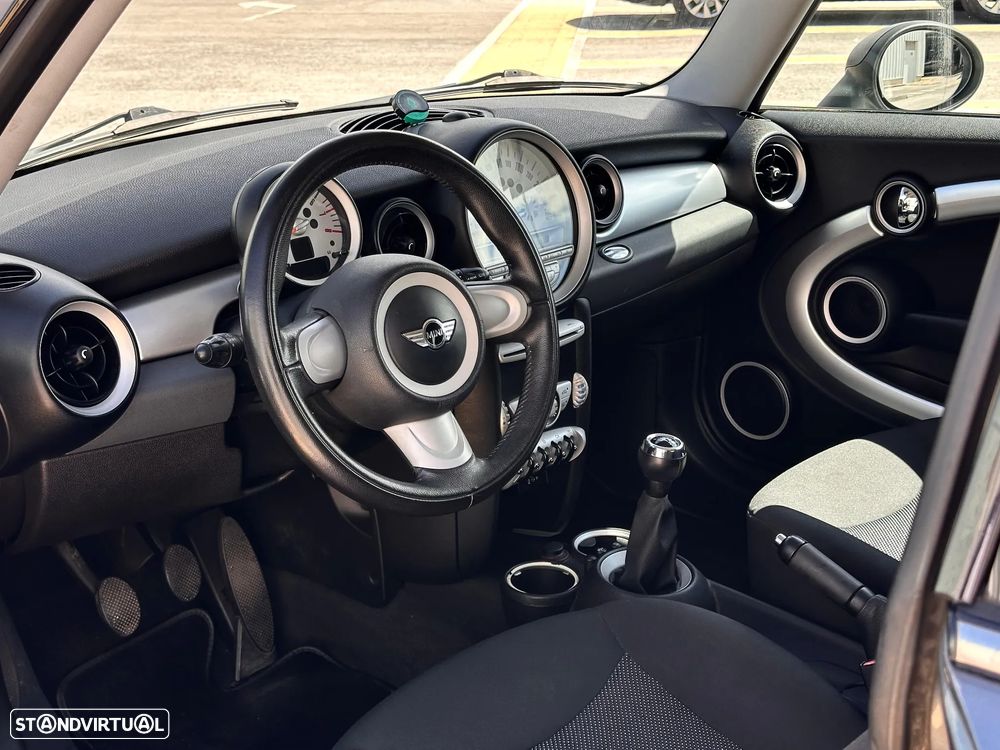 MINI 3 Portas One 1.4 - 9