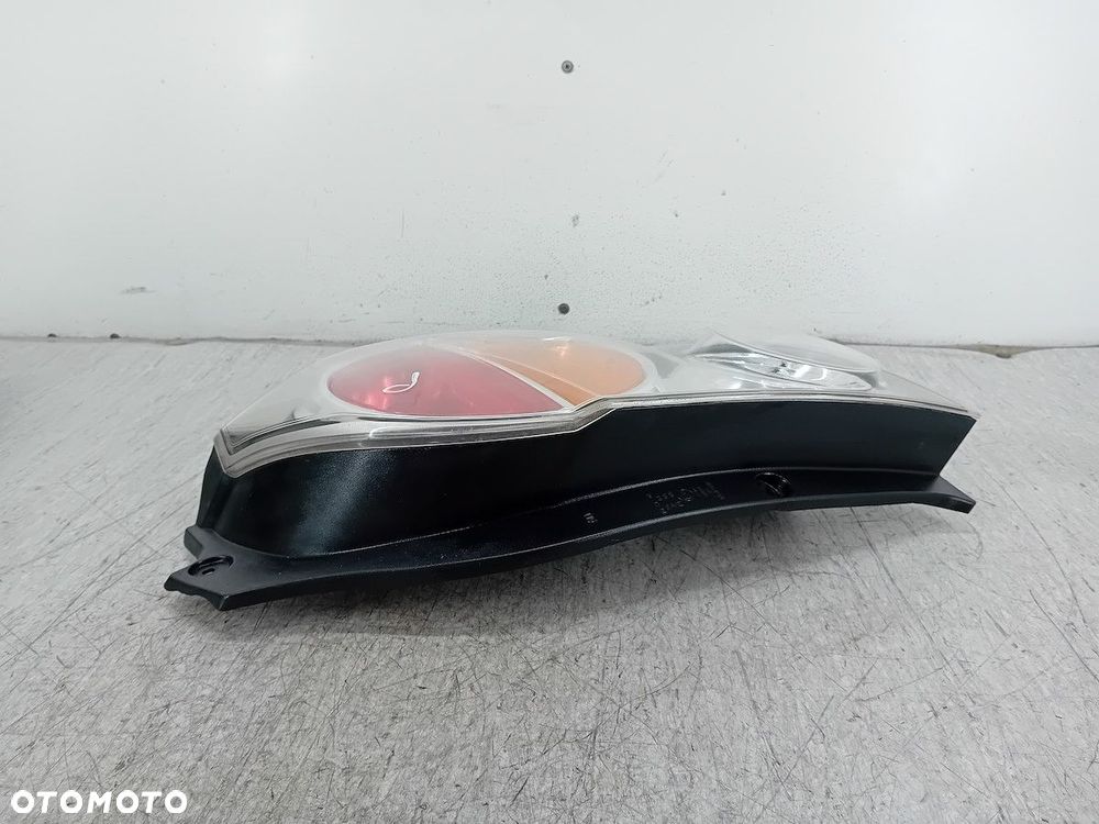 LAMPA TYLNA PRAWA CHEVROLET SPARK II HATCHBACK - 4