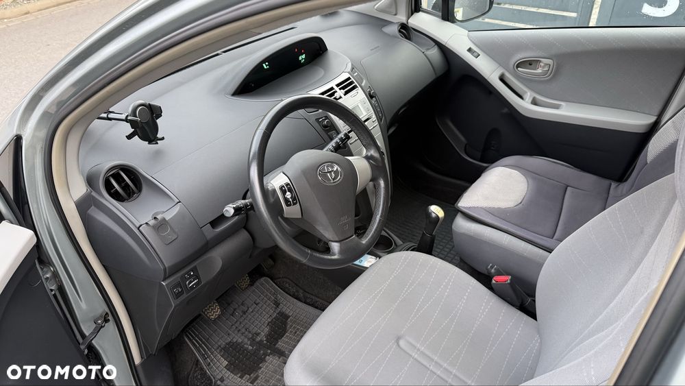 Toyota Yaris - 6