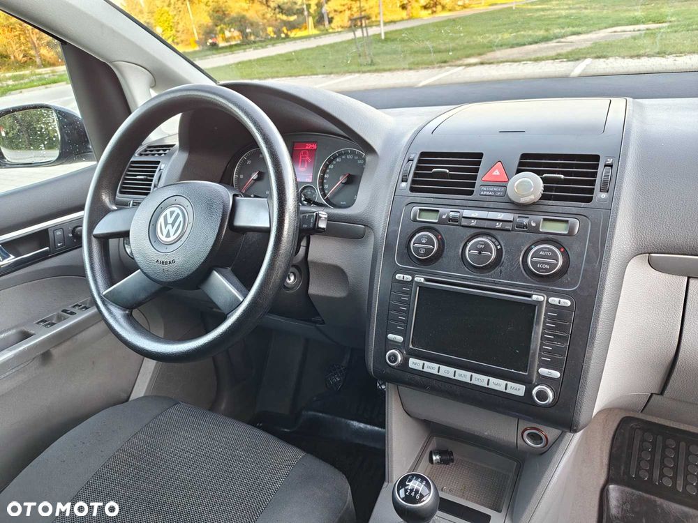 Volkswagen Touran - 7