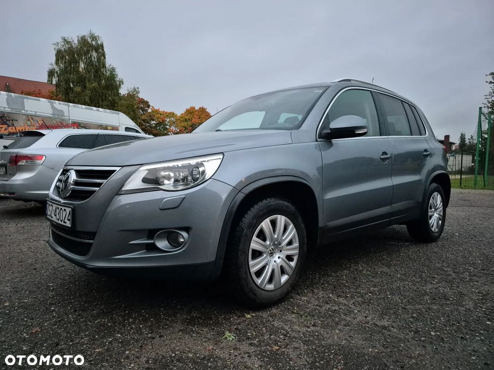 Volkswagen Tiguan - 1