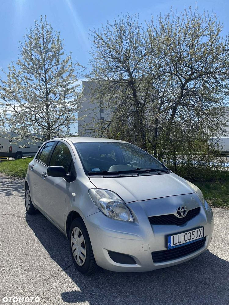 Toyota Yaris 1.0 Entry EU5 - 1
