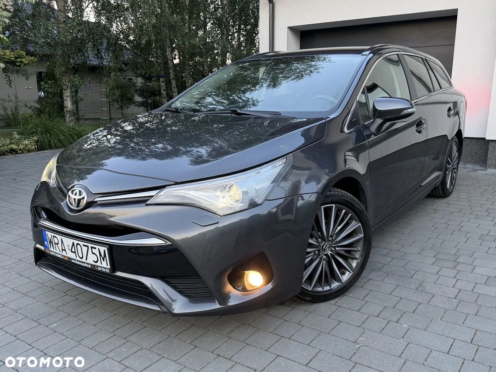 Toyota Avensis 1.8 Premium - 2