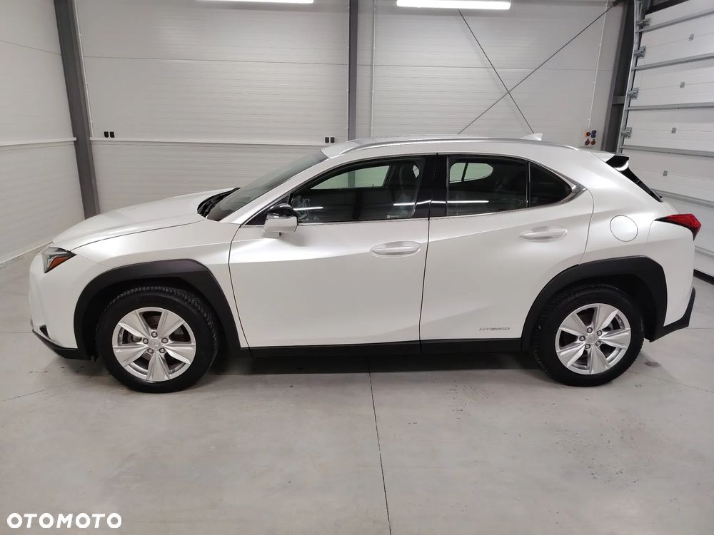Lexus UX 250h Elegance 2WD - 8