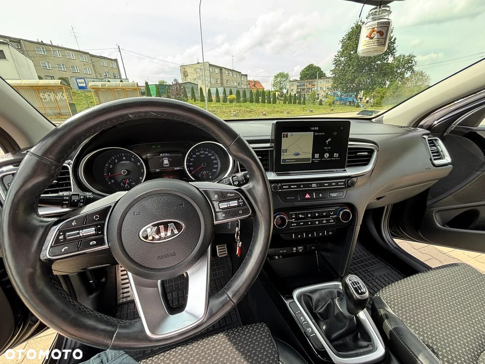 Kia Ceed 1.4 T-GDI L Business Line - 28