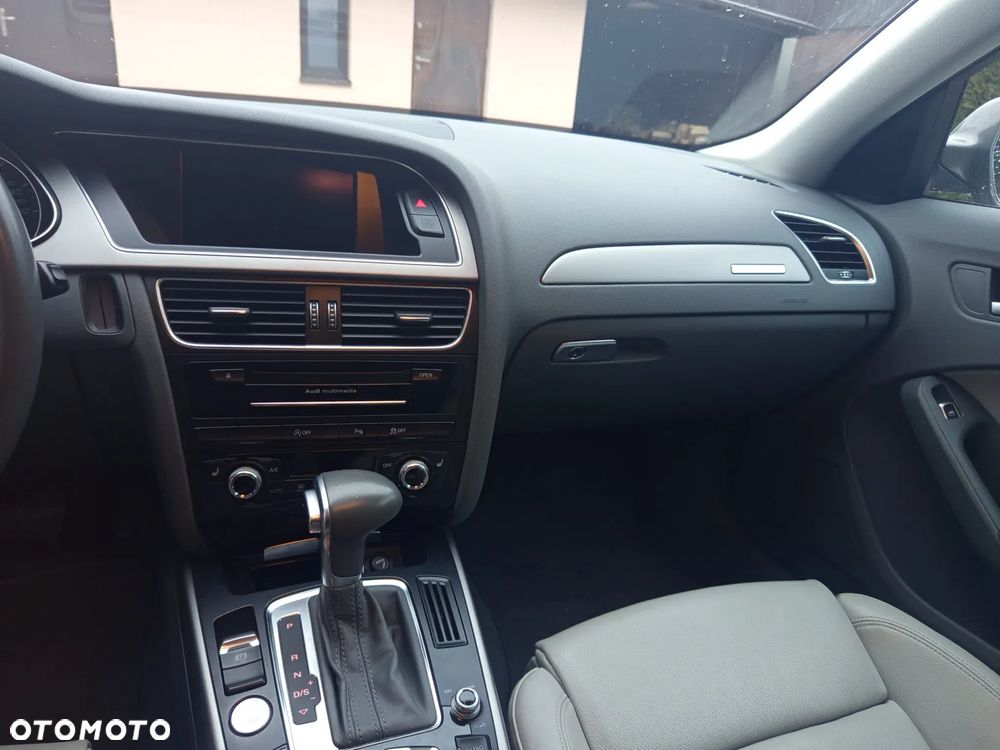 Audi A4 Avant 2.0 TDI Quattro S tronic - 9
