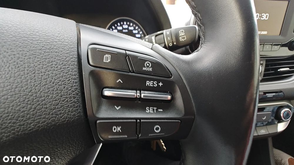 Hyundai i30 1.4 Classic + - 21