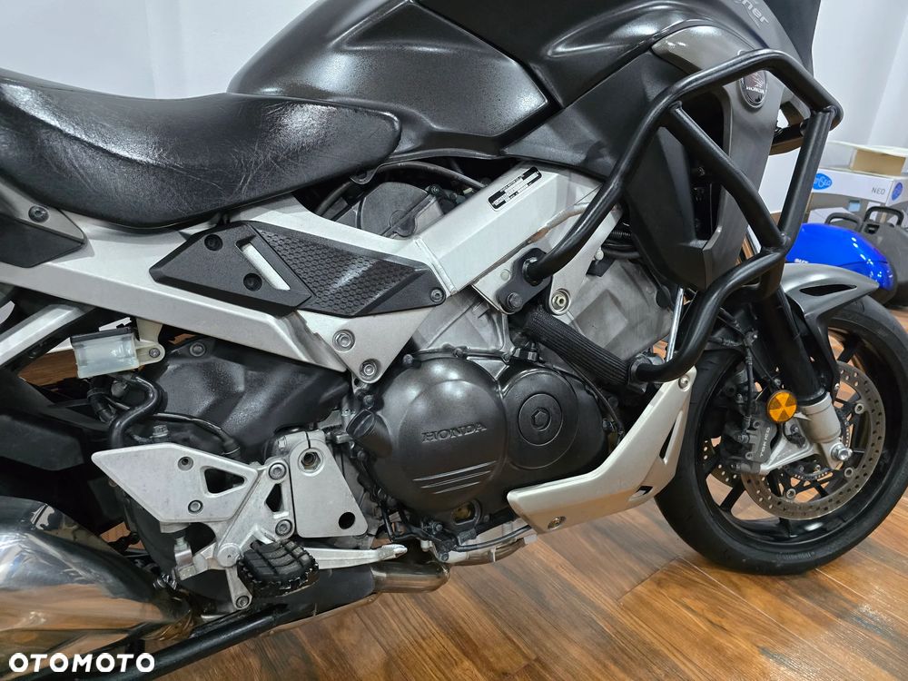 Honda VFR - 15