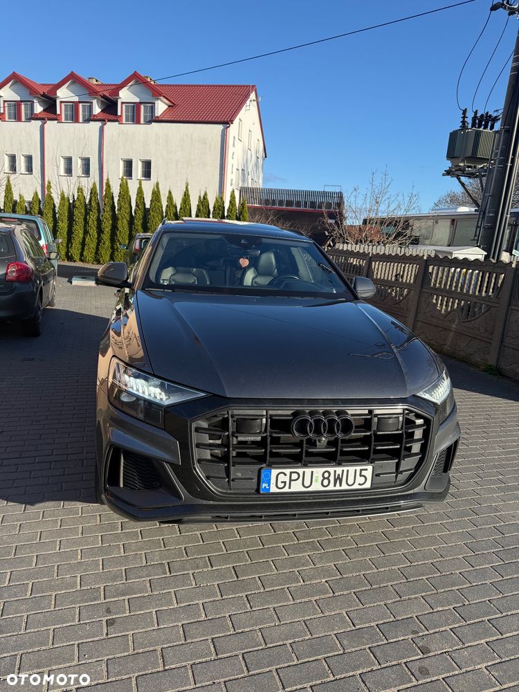 Audi Q8 - 1