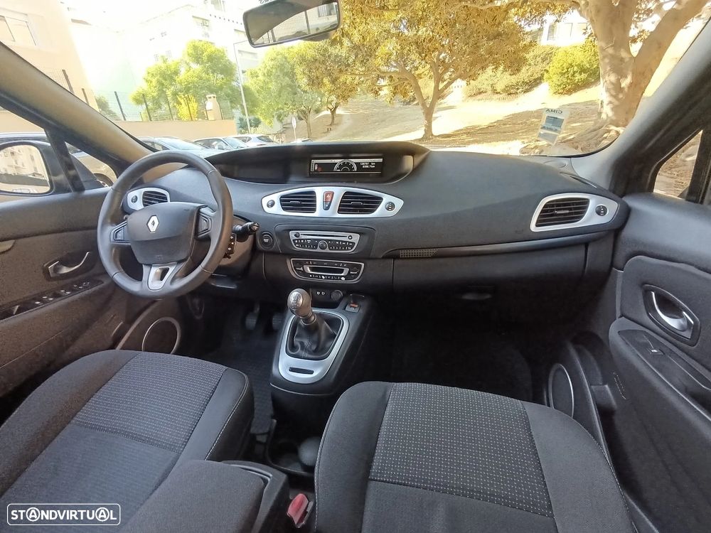 Renault Grand Scénic 1.5 dCi Dynamique S 7L - 23