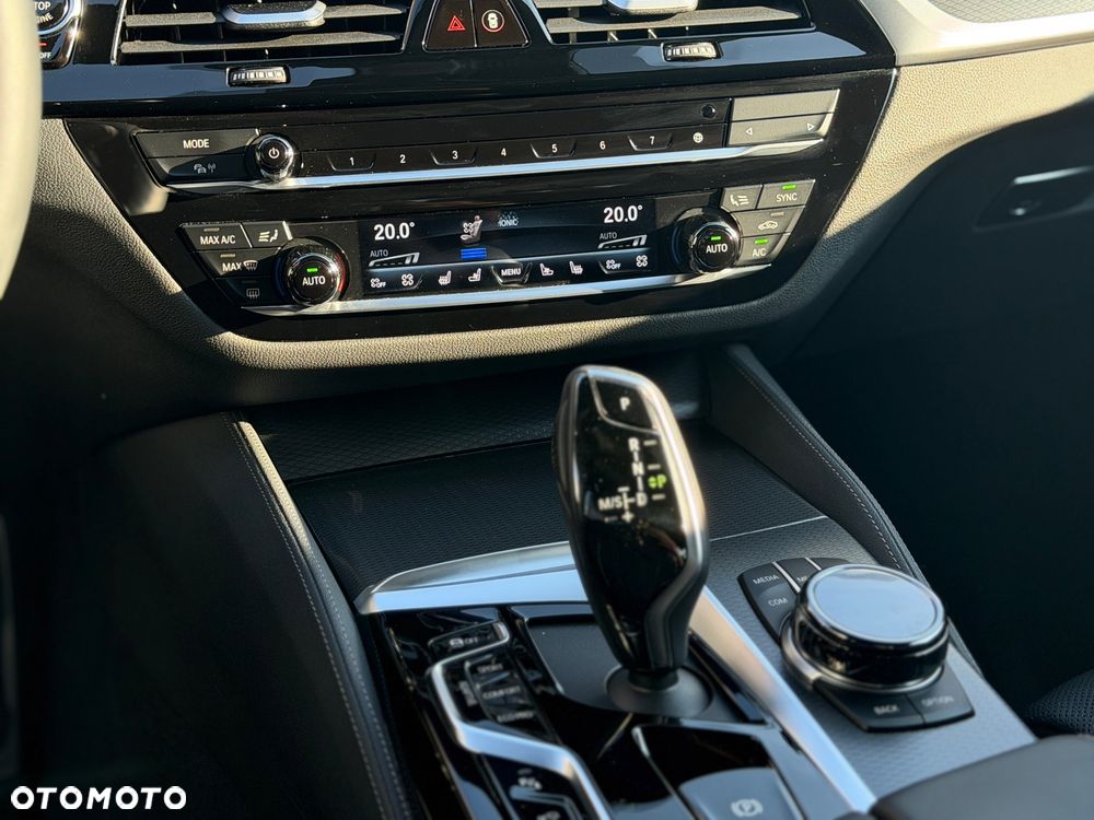 BMW Seria 5 - 23