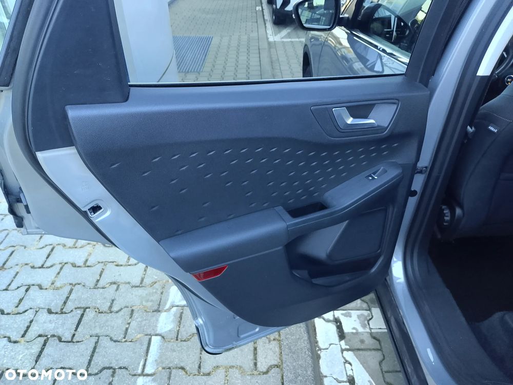Ford Kuga 2.0 TDCi FWD Titanium - 13