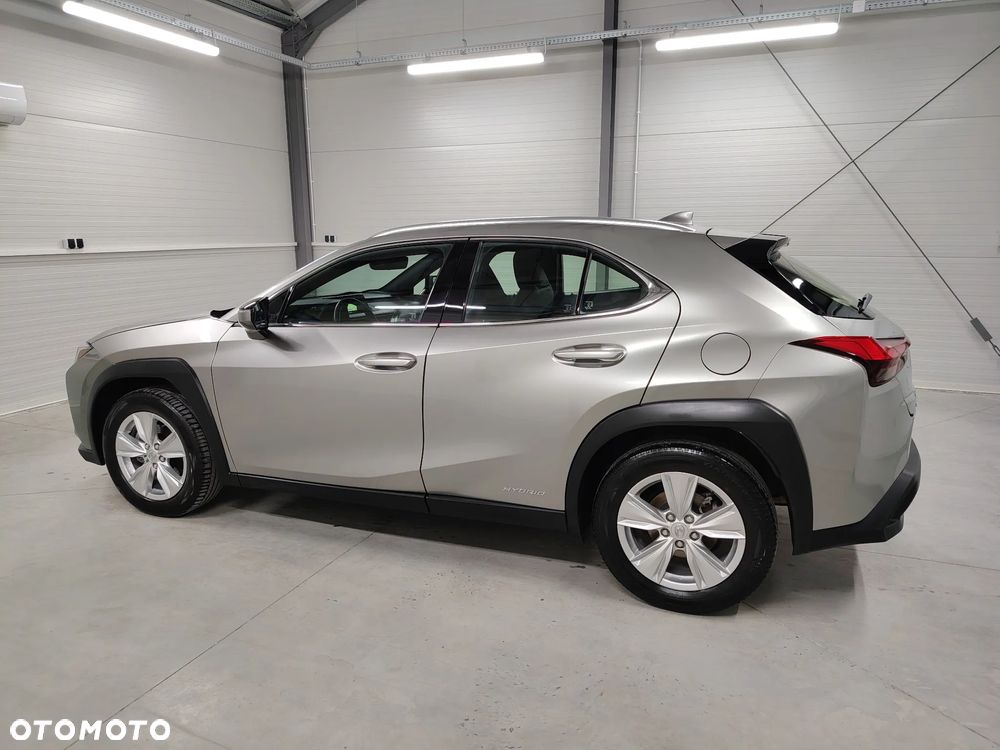 Lexus UX 250h Elegance 2WD - 9