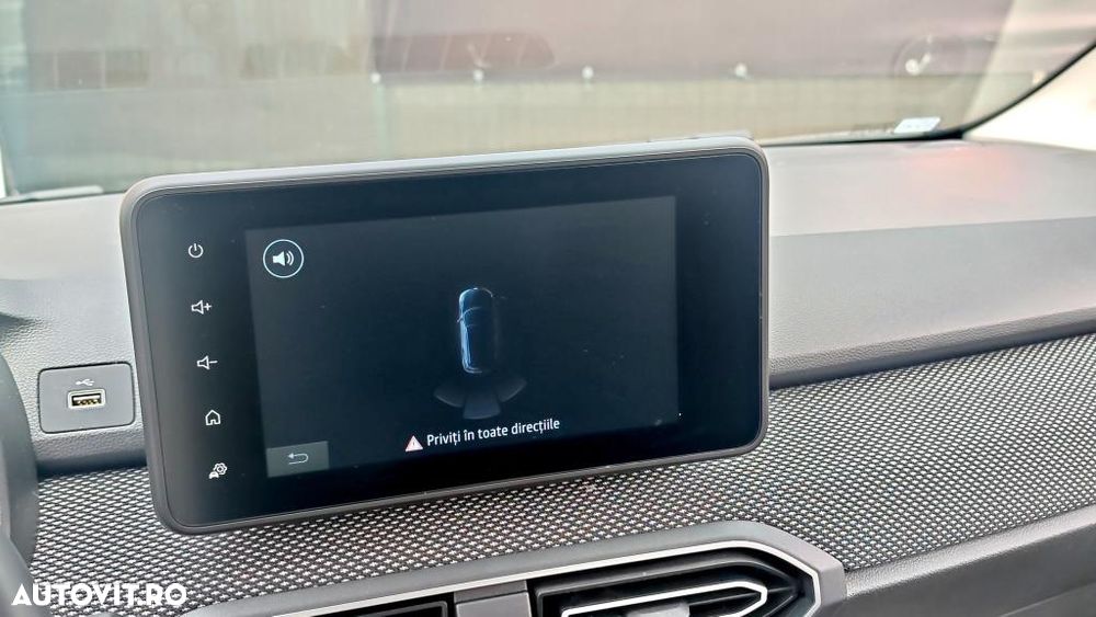 Dacia Logan TCe 90 MT6 Journey - 13