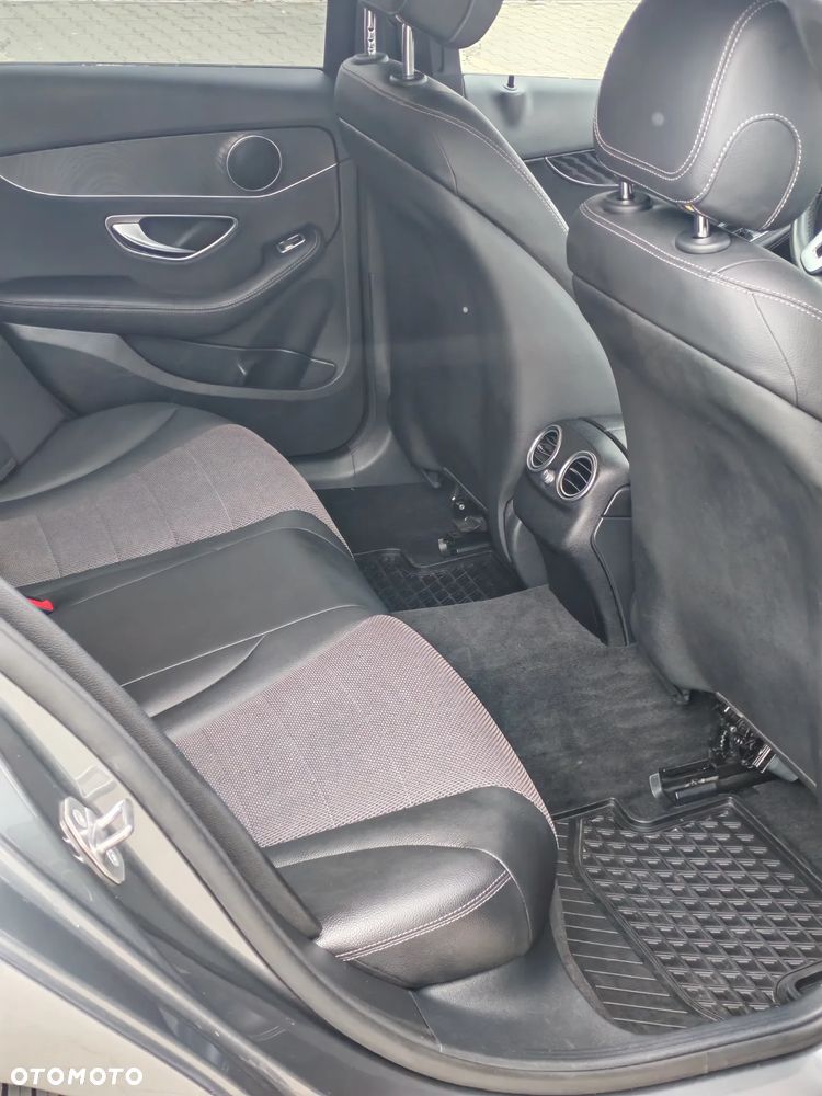 Mercedes-Benz Klasa C 220 d 9G-TRONIC Night Edition - 18