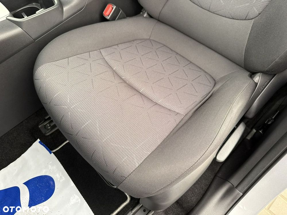 Toyota RAV4 2.5 Hybrid Active 4x2 - 17