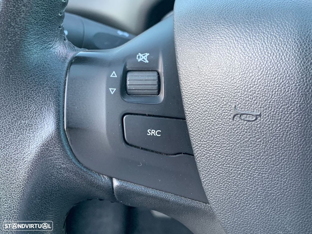 Peugeot 208 1.2 PureTech Allure - 34