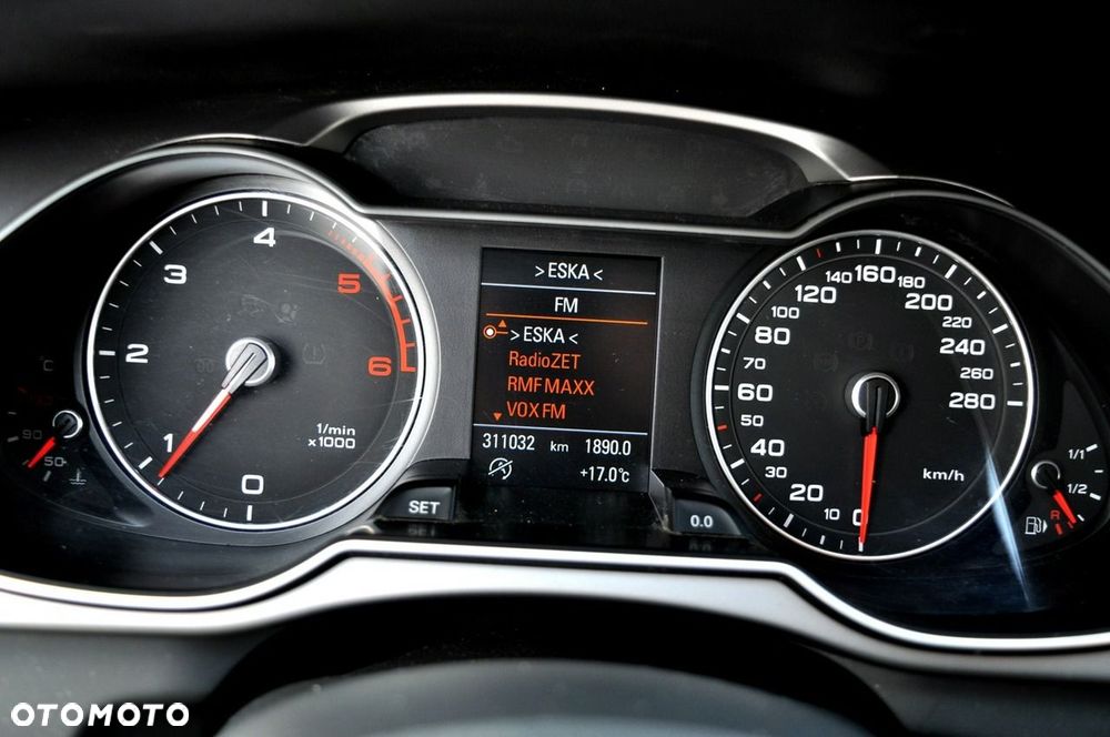 Audi A4 Avant 2.0 TDI DPF Ambiente - 14