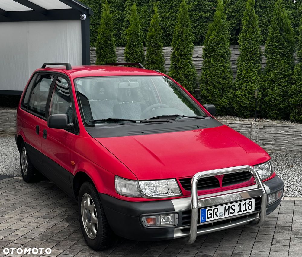 Mitsubishi Space Runner 1800 Cool - 2