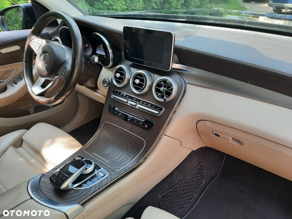 Mercedes-Benz GLC 250 d 4Matic 9G-TRONIC Exclusive - 12