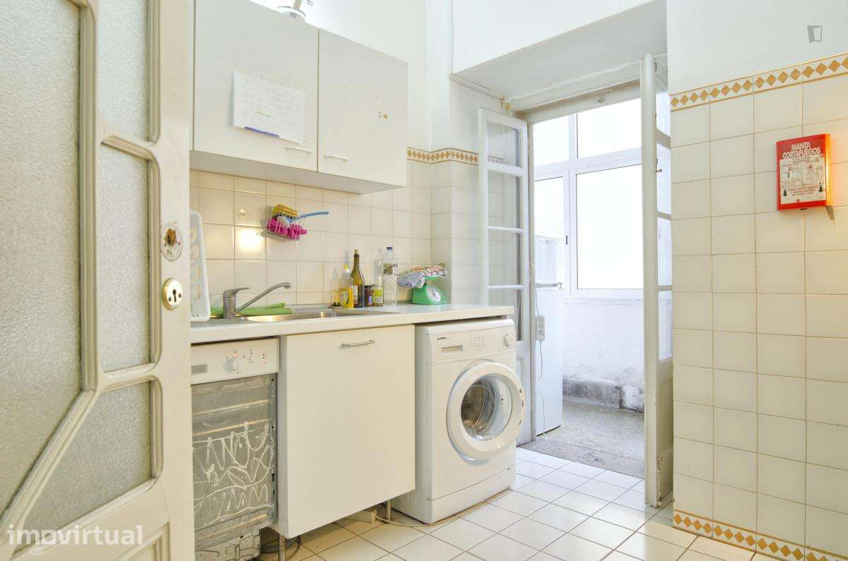 Quarto - localizado em Entrecampos Lisbon - Grande imagem: 3/13