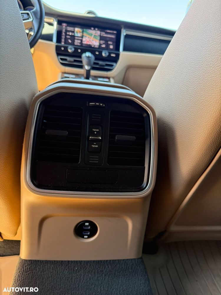 Porsche Macan T - 15